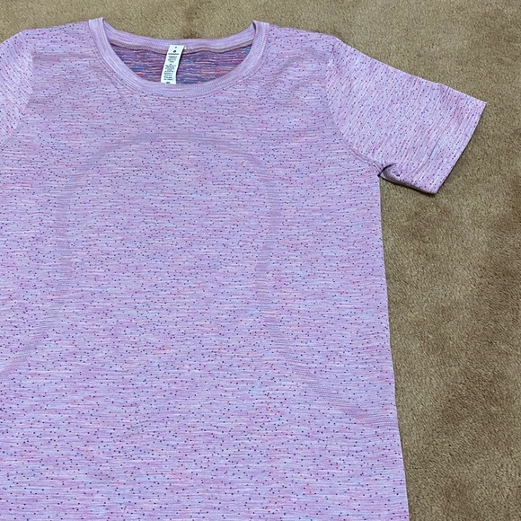 ❌Sold ❌ Lululemon Magenta Glow Swiftly Dapple Dot - Picture 4 of 11